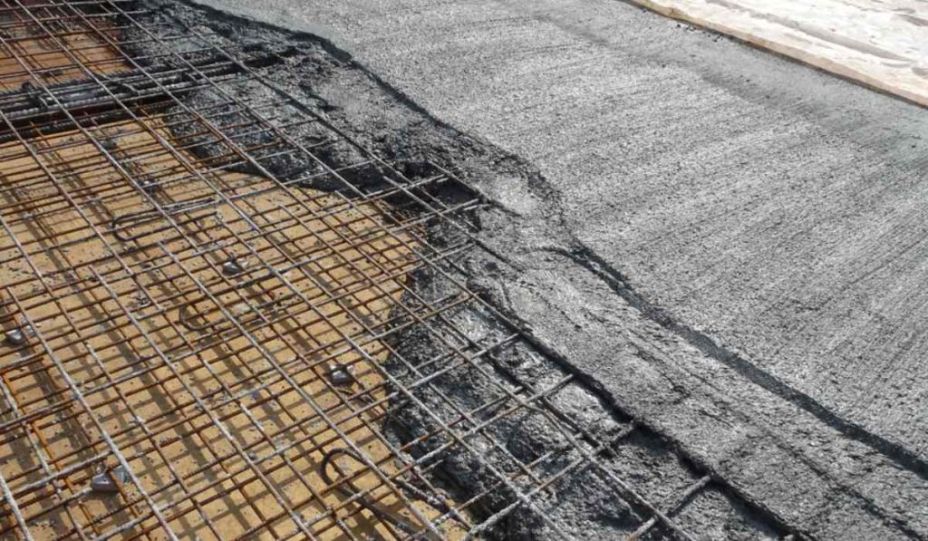 Reinforced concrete with Rebar mesh